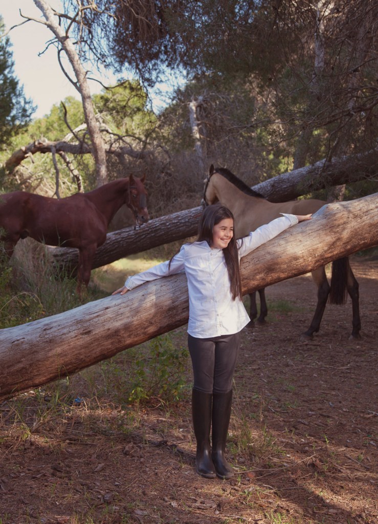 011-trajes comunion niña-trajes comunion niño-fondos comunion-fotografo comunion valencia-fotos comunion valencia-comunion valencia-fotografos valencia-fotos estudio niña-sesion estudio niños-fotos bebe valencia-comunion exterior valencia