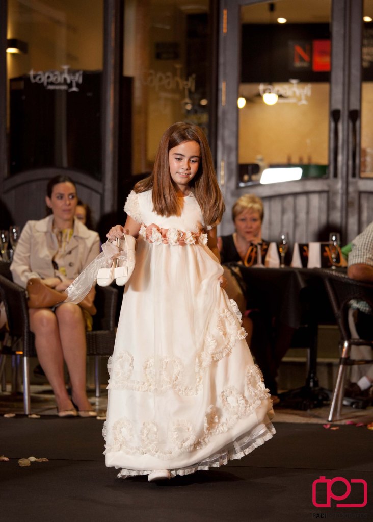 fotografo valencia-fotografo comunion valencia-fotografia comunion valencia-traje comunion-diseñador traje comunion-desfile rubio kids-foto padi alacuas-fotografia moda infantil_36