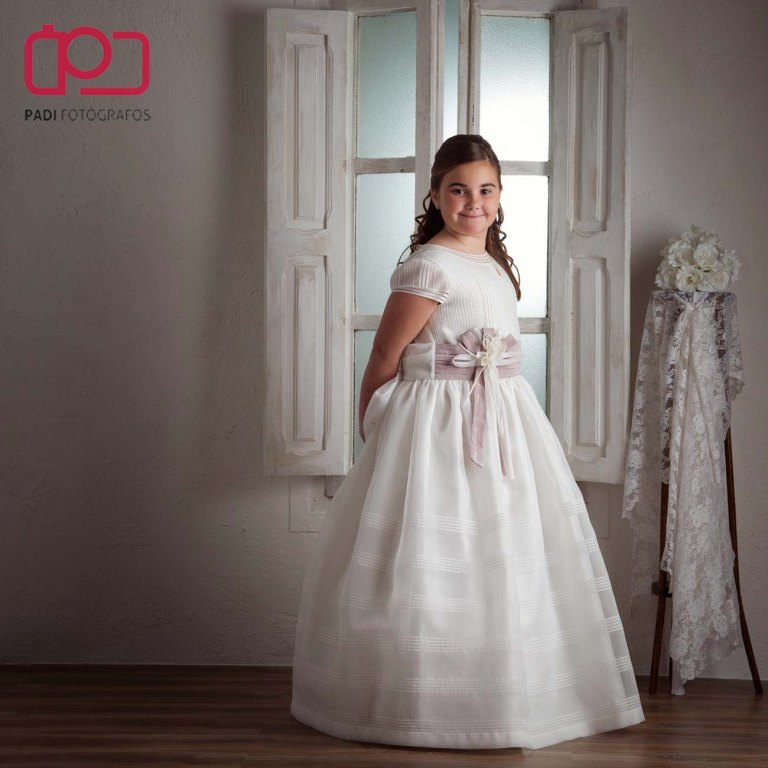 fotografo valencia-fotografo comunion-fotografia niños estudio-traje comunion niña-fotografia comunion exterior_4